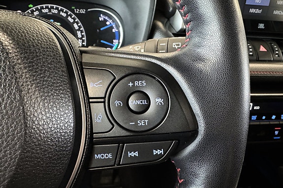 Toyota RAV4 Plug-in Hybrid 12 of 30