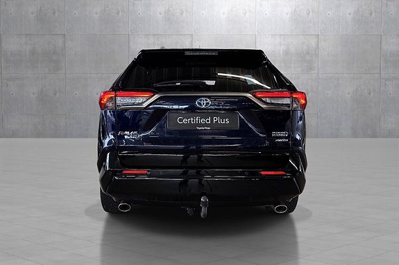 Toyota RAV4 Plug-in Hybrid 4 of 30