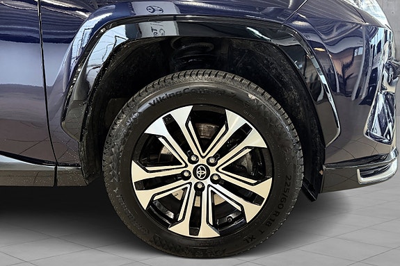 Toyota RAV4 Plug-in Hybrid 29 of 30