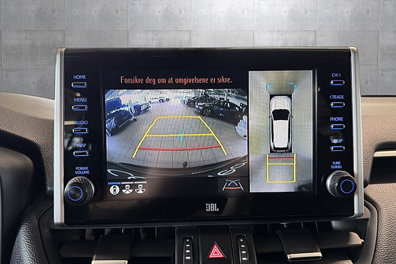 Toyota RAV4 Plug-in Hybrid 16 of 30