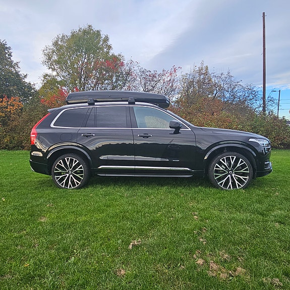 Volvo XC90 13 of 30
