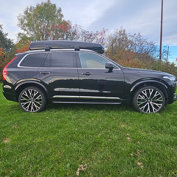 Volvo XC90 11 of 30