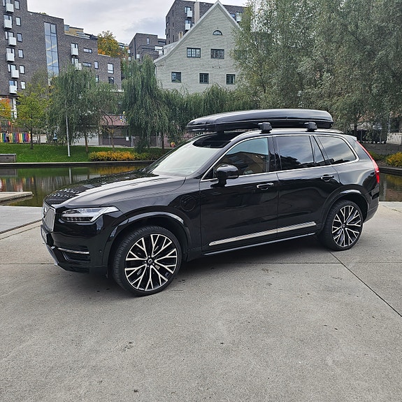 Volvo XC90 5 of 30