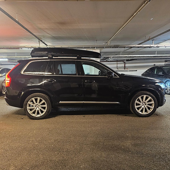 Volvo XC90 19 of 30