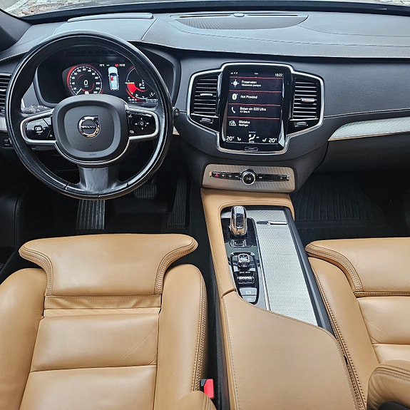 Volvo XC90 20 of 30
