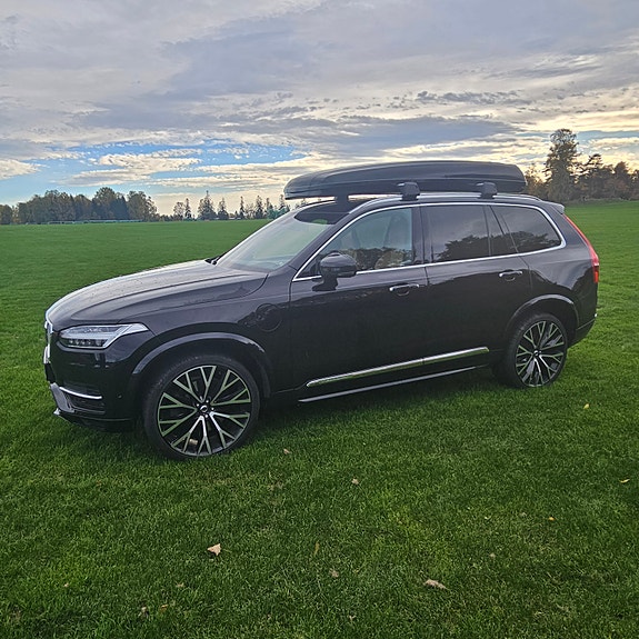 Volvo XC90 10 of 30
