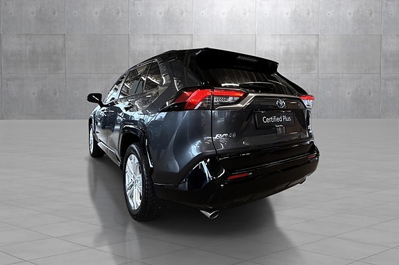 Toyota RAV4 Plug-in Hybrid 3 of 25