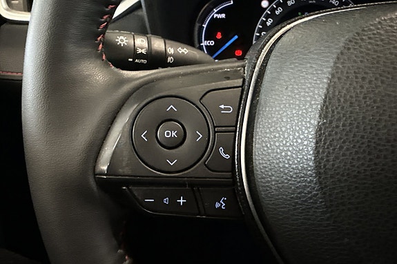 Toyota RAV4 Plug-in Hybrid 10 of 25
