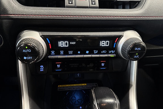 Toyota RAV4 Plug-in Hybrid 25 of 25