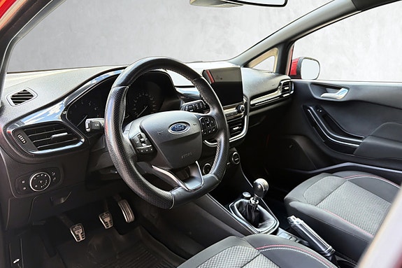 Ford Fiesta 12 of 15