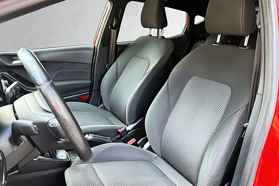 Ford Fiesta 14 of 15