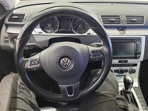 Volkswagen Passat Alltrack 6 of 11