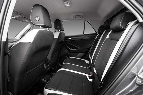 Volkswagen T-Roc 20 of 23
