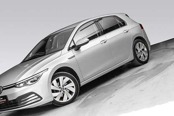 Volkswagen Golf VIII 3 of 30