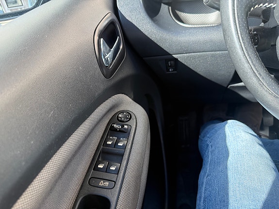 Citroen C3 Picasso 18 of 29