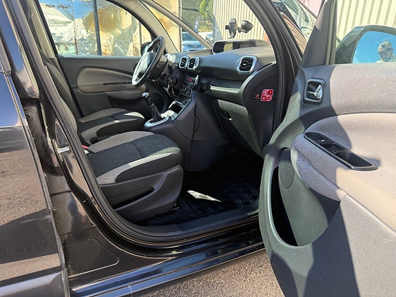Citroen C3 Picasso 28 of 29
