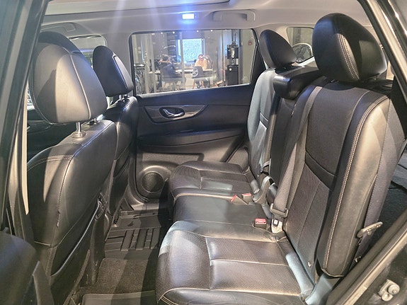 Nissan X-Trail 15 of 20