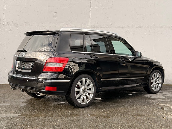 Mercedes-Benz GLK220 8 of 20