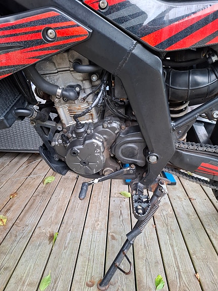 Aprilia SX 125 Super Motard 17 of 18