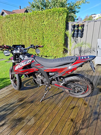 Aprilia SX 125 Super Motard 7 of 16