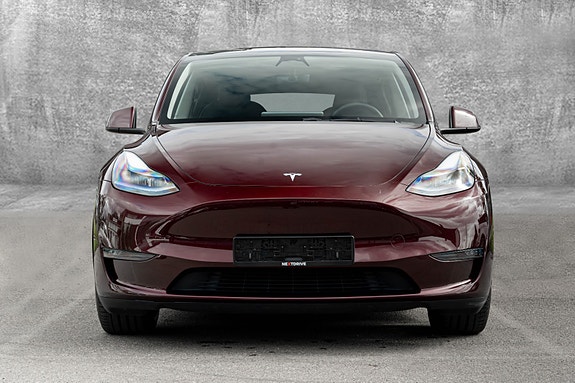 Tesla Model Y 3 of 30