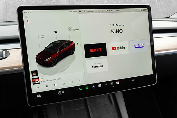 Tesla Model Y 30 of 30