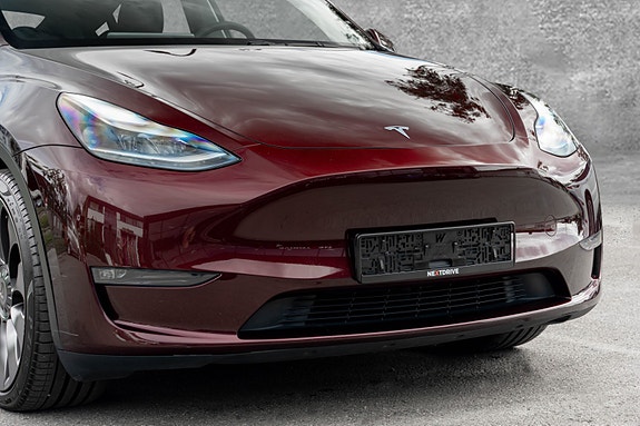 Tesla Model Y 2 of 30