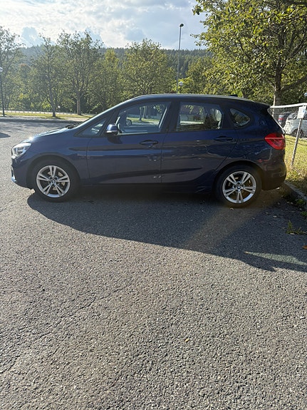 BMW 218i 5 of 5