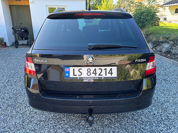 Skoda Fabia 5 of 9