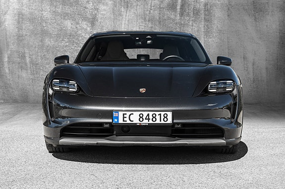 Porsche Taycan Cross Turismo 3 of 30