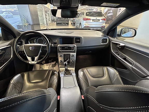 Volvo V60 8 of 10