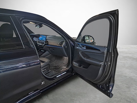 BMW iX3 19 of 30