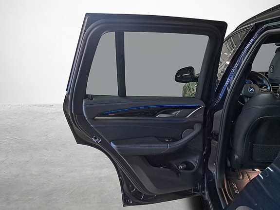 BMW iX3 24 of 30