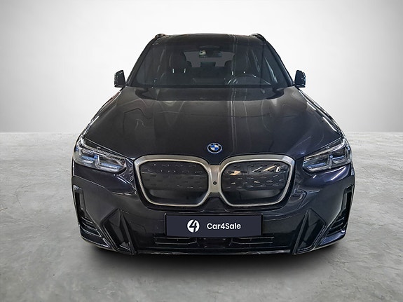 BMW iX3 8 of 30