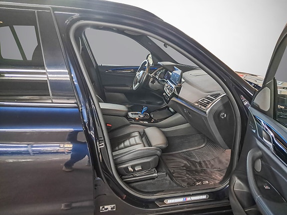 BMW iX3 17 of 30