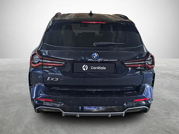 BMW iX3 4 of 30