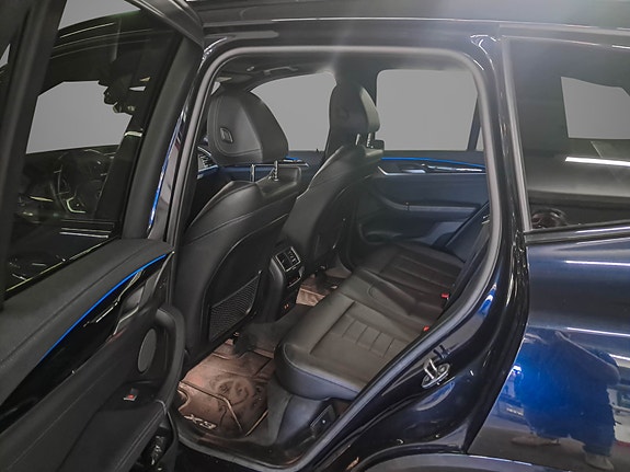 BMW iX3 23 of 30