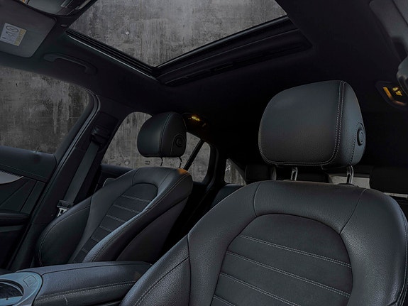 Mercedes-Benz EQC400 13 of 20
