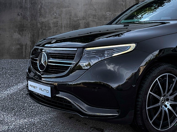Mercedes-Benz EQC400 5 of 20