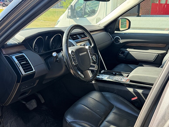 Land Rover Discovery 6 of 8