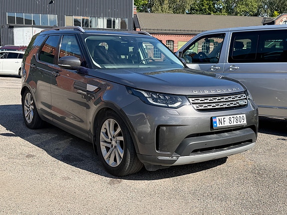 Land Rover Discovery 2 of 8