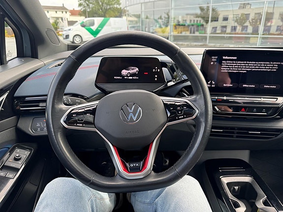 Volkswagen ID.4 GTX 19 of 30