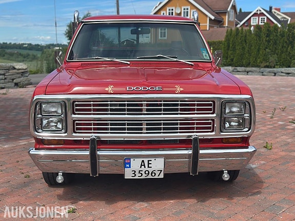 Dodge Andre 2 of 30