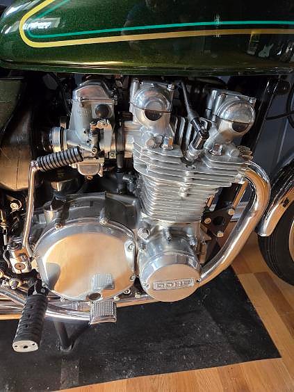 Kawasaki KZ 1000 5 of 6