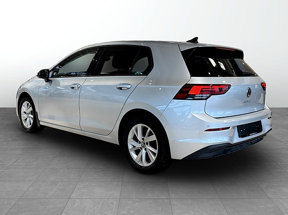 Volkswagen Golf VIII 7 of 16