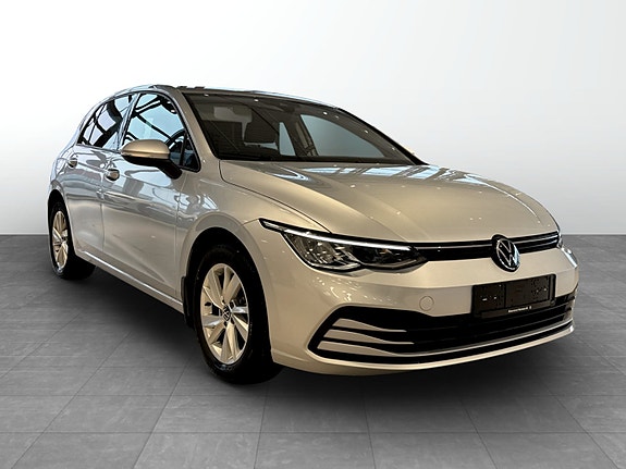 Volkswagen Golf VIII 3 of 16