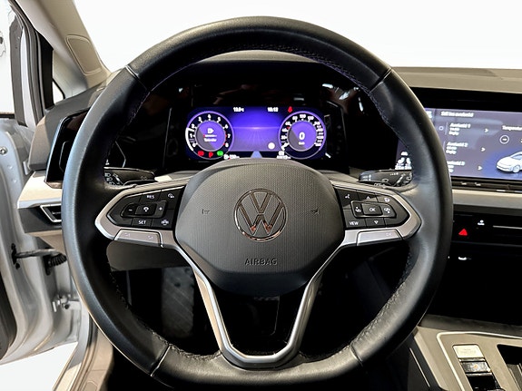 Volkswagen Golf VIII 16 of 16