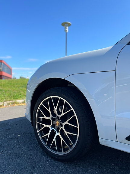 Porsche Macan 7 of 28