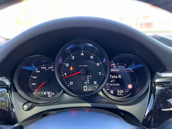 Porsche Macan 22 of 28