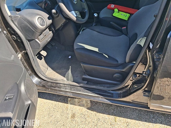 Nissan Note 8 of 20